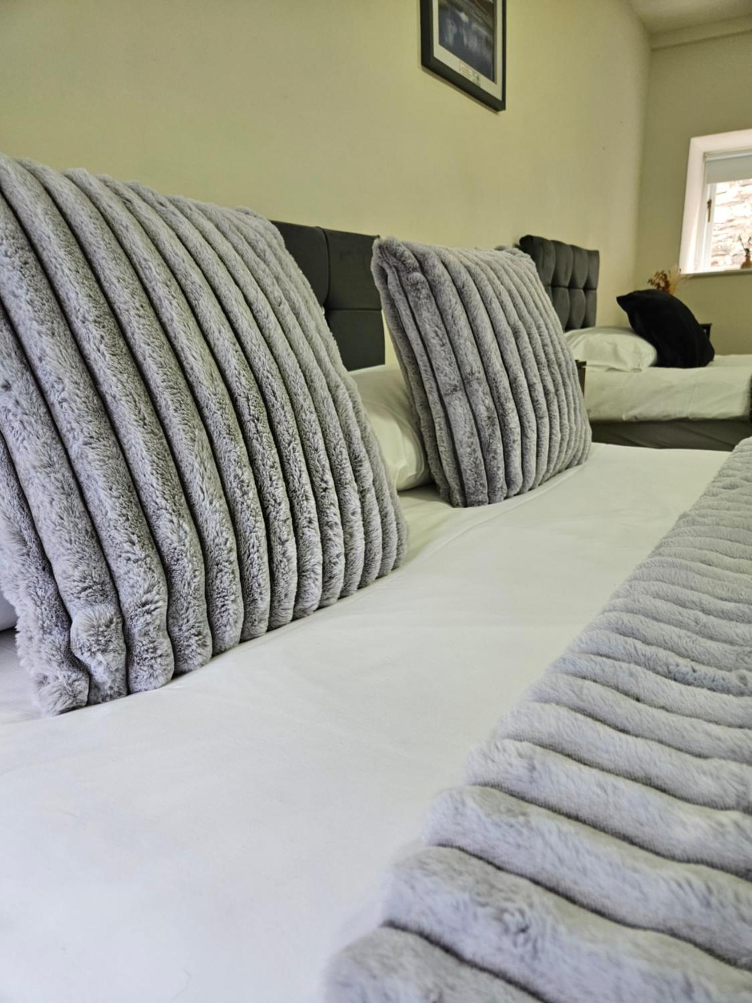 The Beacons Guest House เบรคอน ภายนอก รูปภาพ